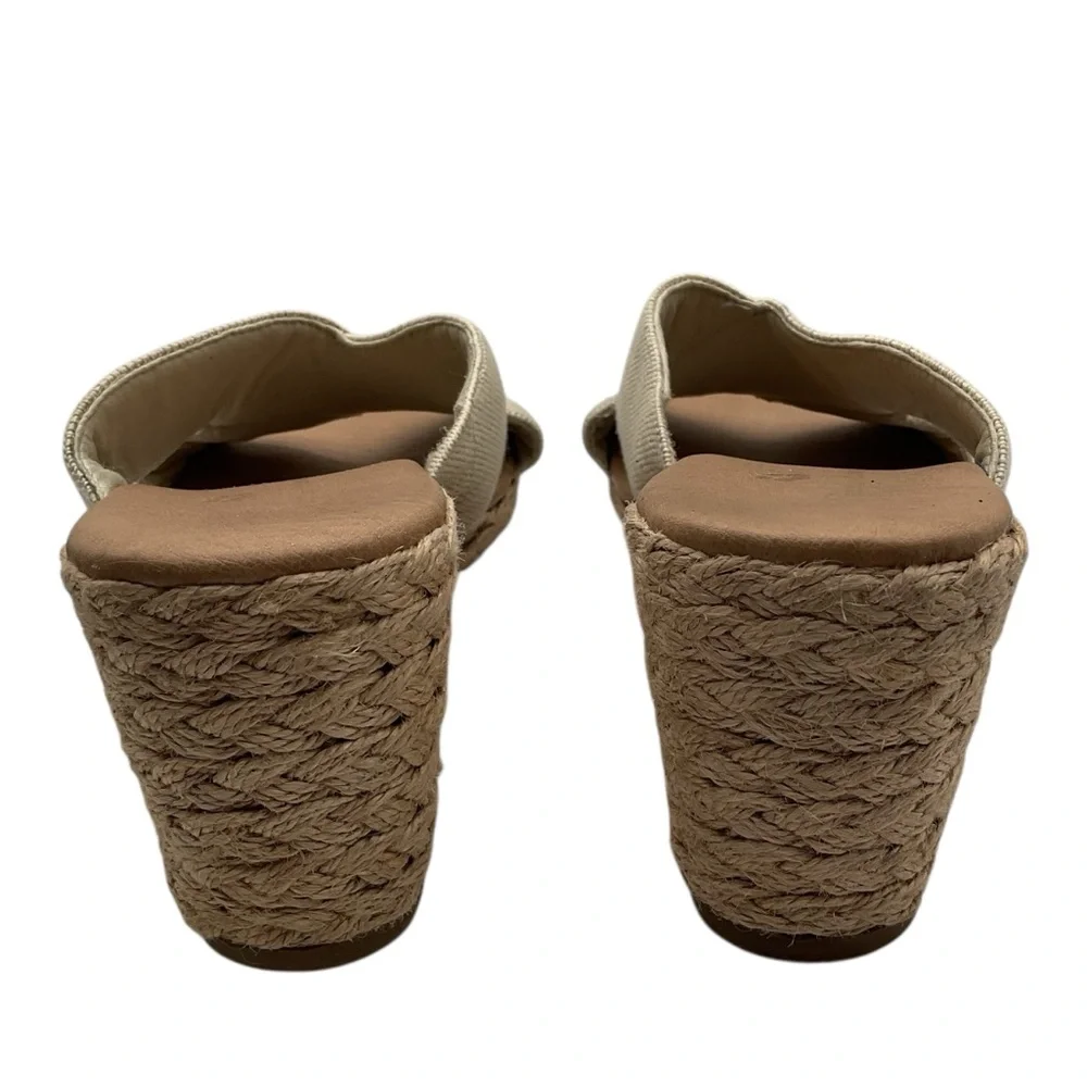 Tommy Bahama Women's Beige Cross-Strap Sandals‎ size 9.5